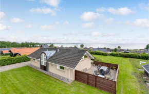 Gorgeous Home In Sjølund With Sauna, Hejls